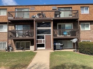 121 Boardwalk Pl #GE1, Elk Grove Village, IL 60007