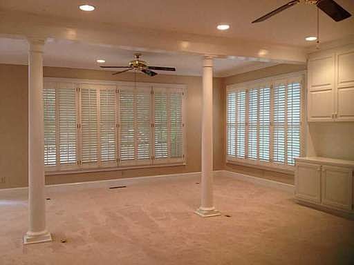 5th image of 4708 Claridge Way NE