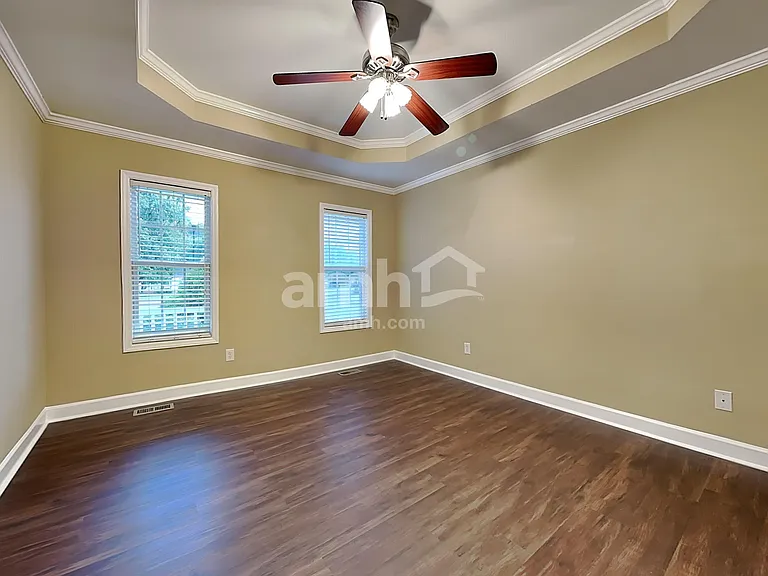 7904 Willow Croft Dr — Photo 11