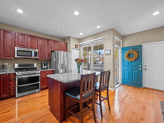4th image of 309 Fairmont Ct #309