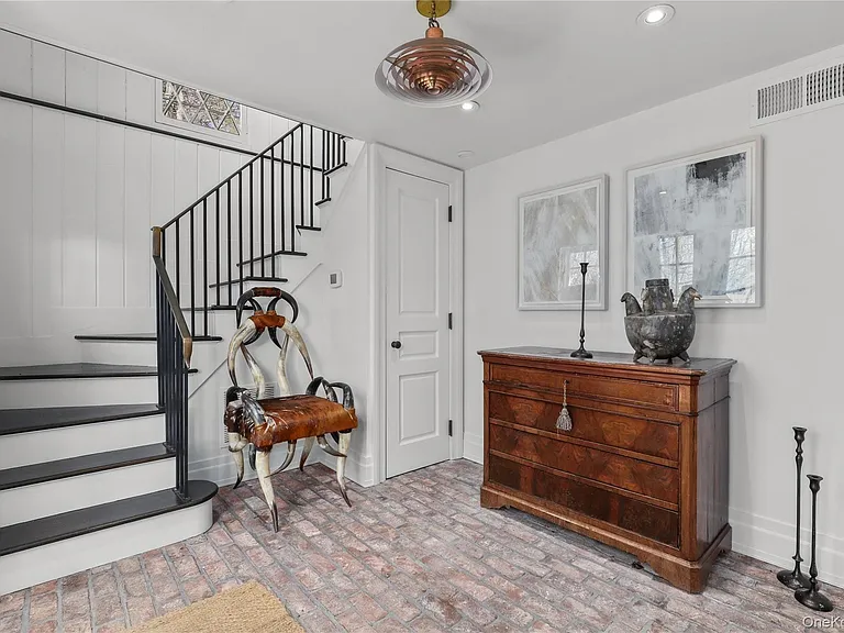 269 Stone Hill Rd — Photo 24