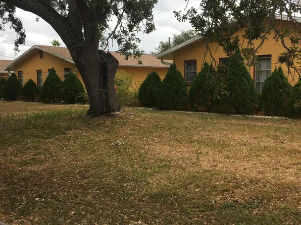 426 93rd Ave N, Saint Petersburg, FL 33702