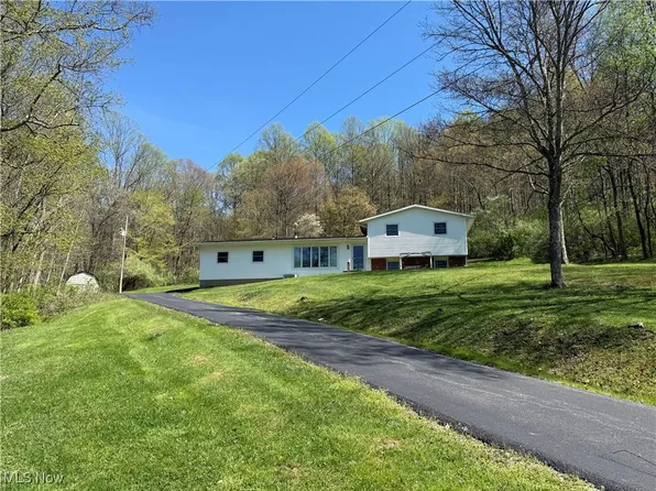 89055 Beaver Dam Rd, Bowerston, OH 44695