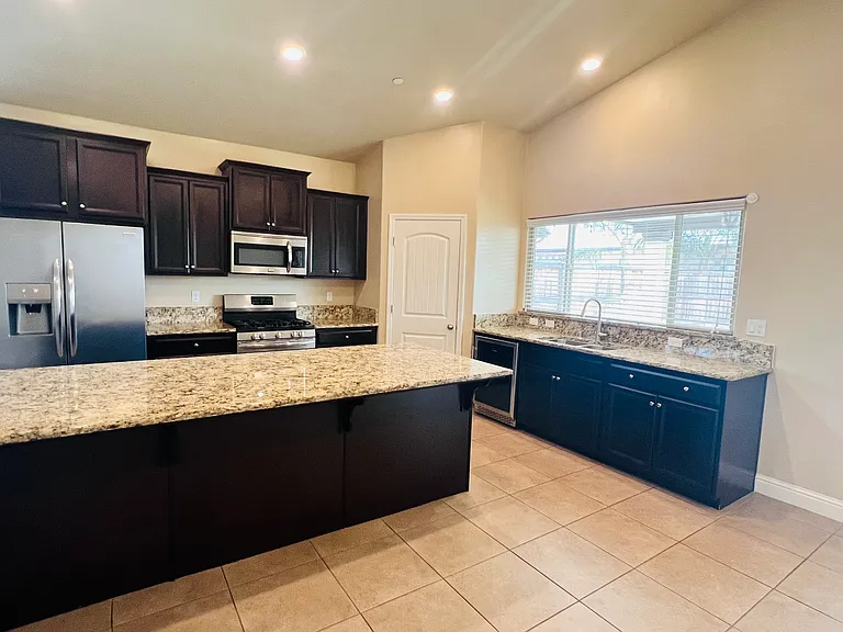 9223 Oak Garden Ln — Photo 10