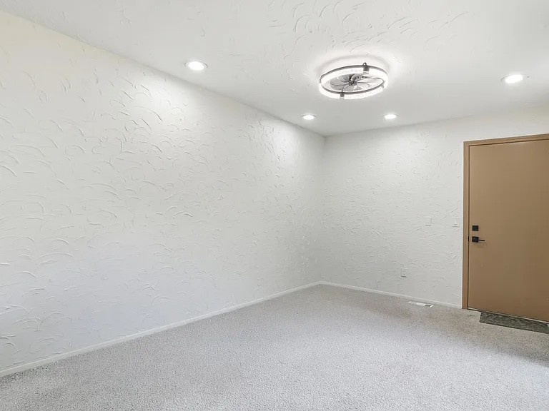 5271 Wright Way E — Photo 6