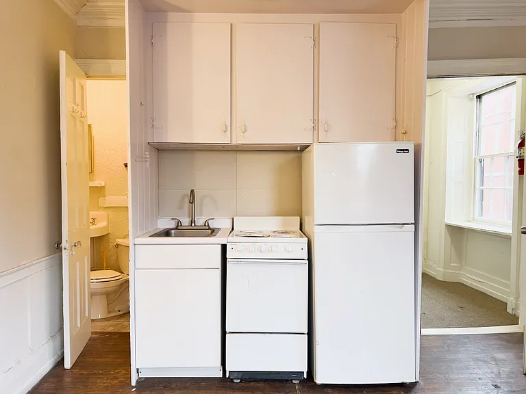 58 Anderson St #4 — Photo 6