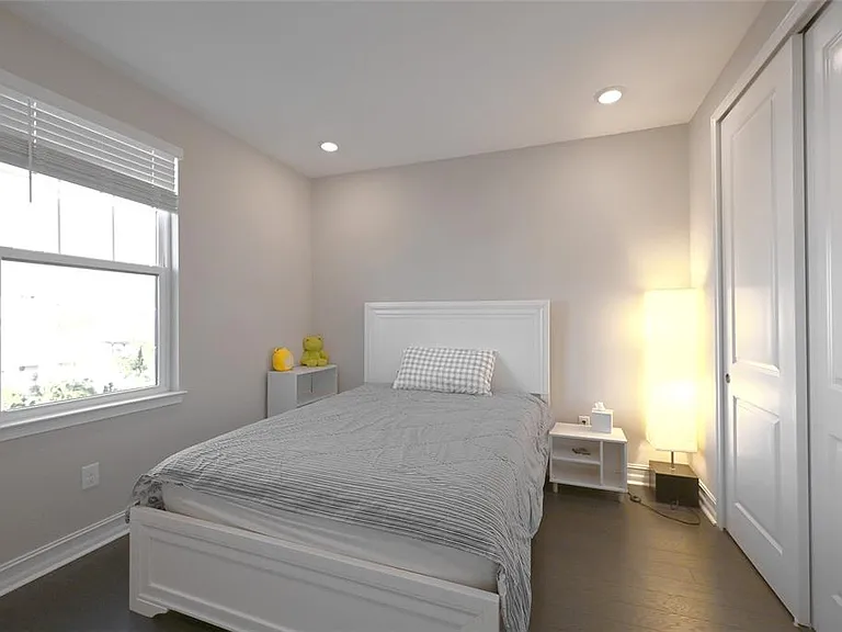 1056 Seagrape Dr — Photo 17