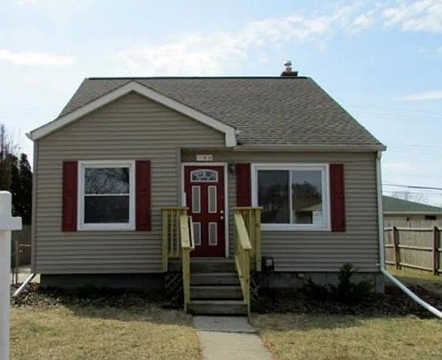 1st image of 22414 Kramer St