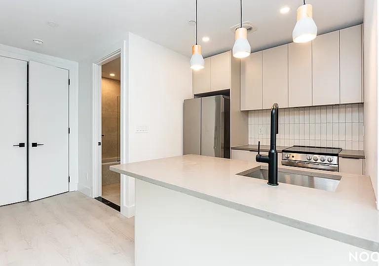 344 Lorimer St #4A — Photo 5