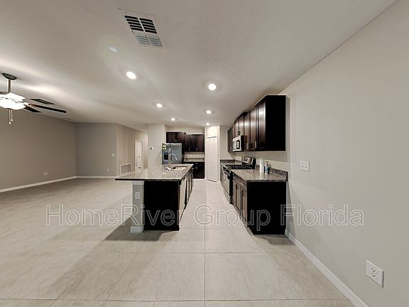 5th image of 10318 Scarlett Skimmer Dr