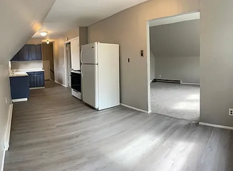 14 Lind Ave #2 — Photo 5