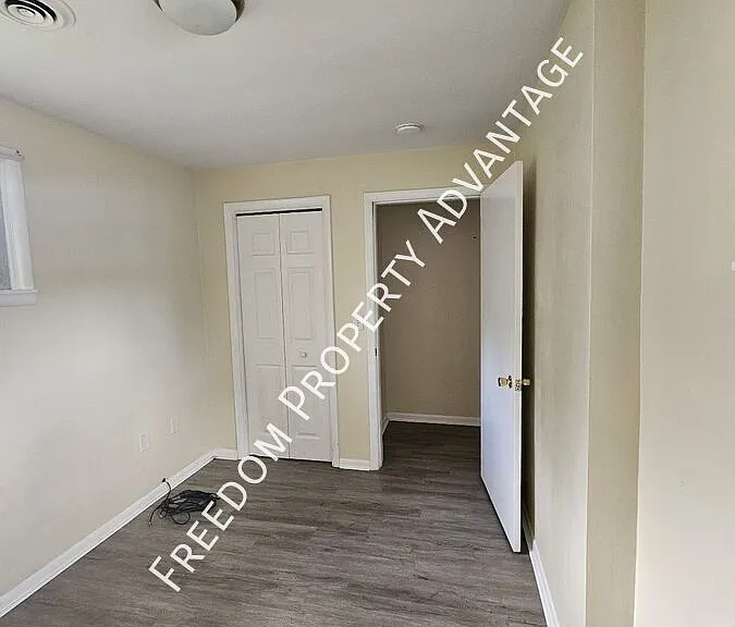 130 Hall Ave #BOTTOM — Photo 21