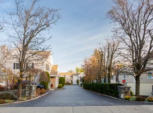 105 Hamilton Ave APT 9, Greenwich, CT 06830