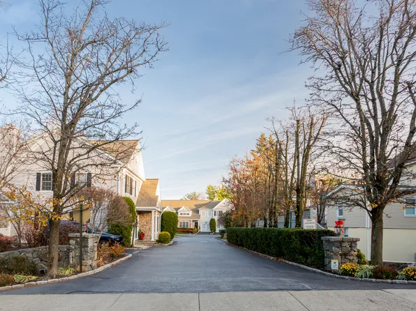 105 Hamilton Avenue #9, Greenwich, CT 06830