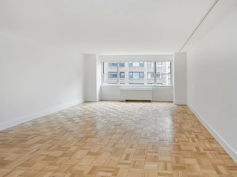 340 E 64th St #5B — Photo 3