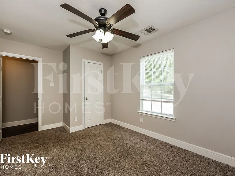 607 Lentisco Dr — Photo 14