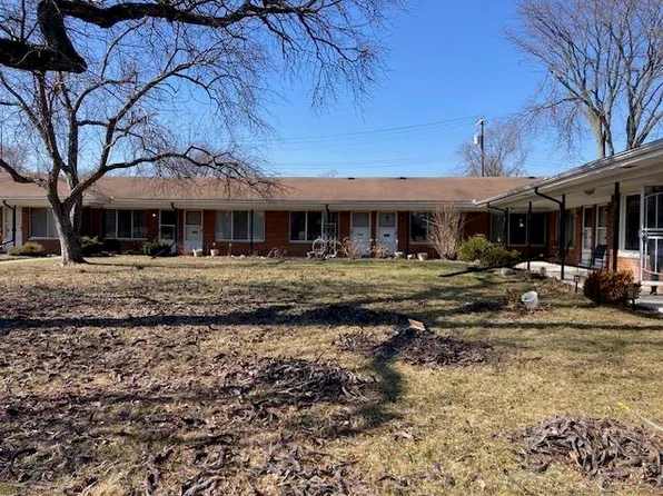 24301 Kelly Rd #117, Eastpointe, MI 48021