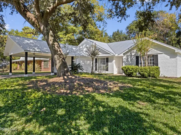 13313 Hollow Oak Ln, Ocean Springs, MS 39564