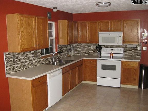 5th image of 106 Gaylord Dr