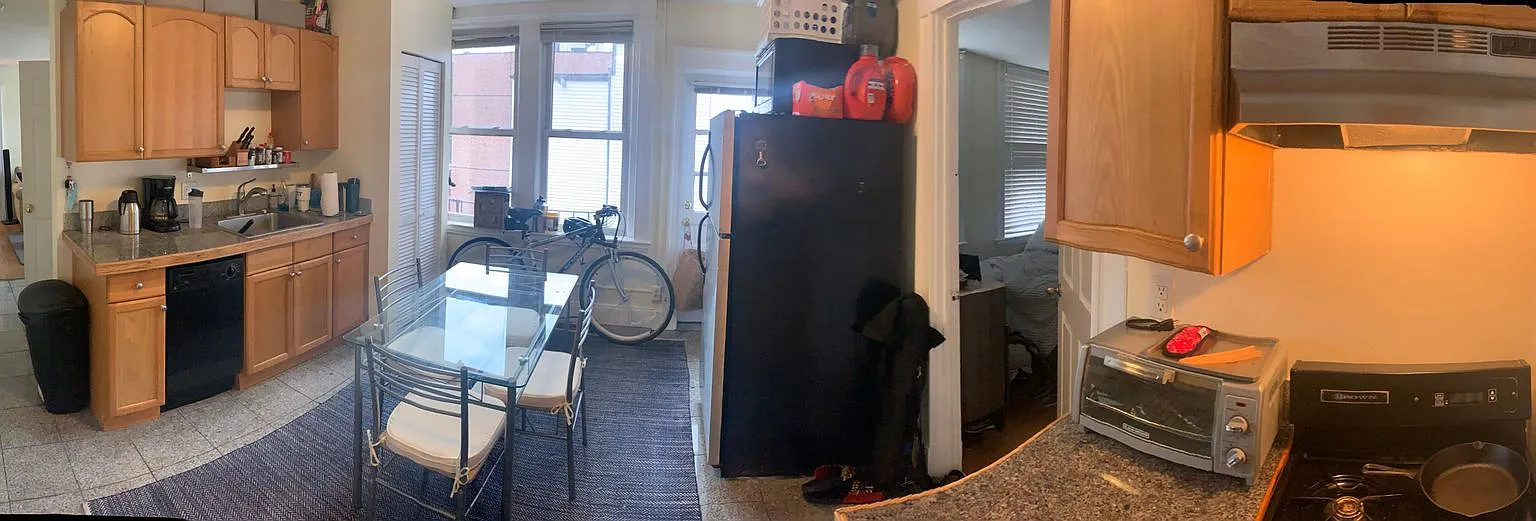 Great 2 Bed Available 9/1 — Photo 3