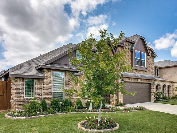 3rd image of 625 Fox Creek Trl
