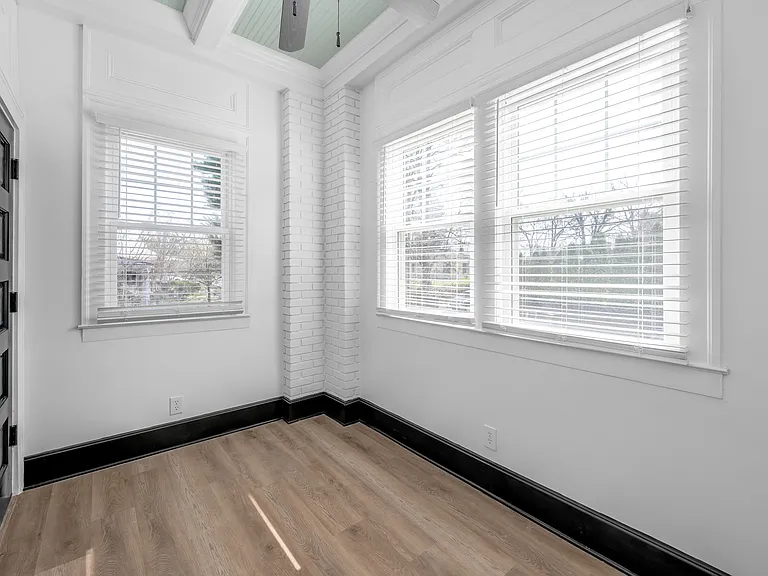 1211 Richmond Rd — Photo 27
