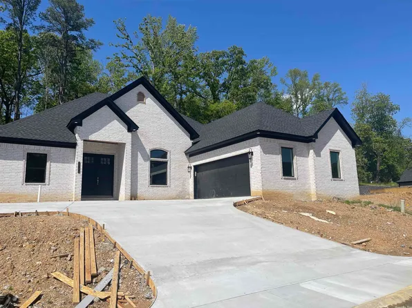 2526 Hurricane Gardens Dr, Bryant, AR 72022