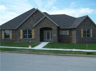 762 Clinton Cir, Springdale, AR 72762