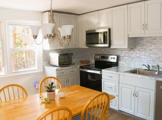 498 Radmere Rd #B, Cheshire, CT 06410