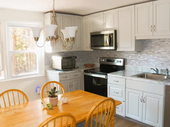 498 Radmere Road Unit B, Cheshire, CT 06410