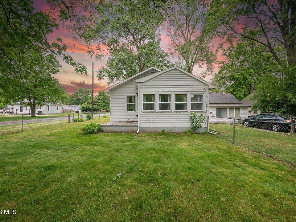 1st image of 6003 Livingston Dr