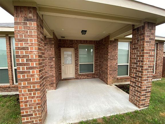 2nd image of 2421 Lighthouse Dr
