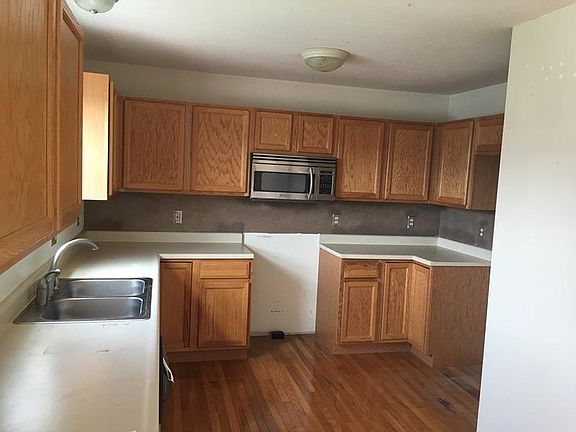 4th image of 1721 Stewart Dr