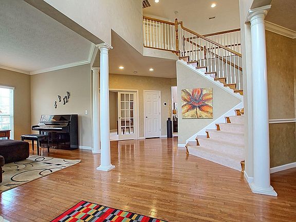 2nd image of 6442 Rosemont Ln