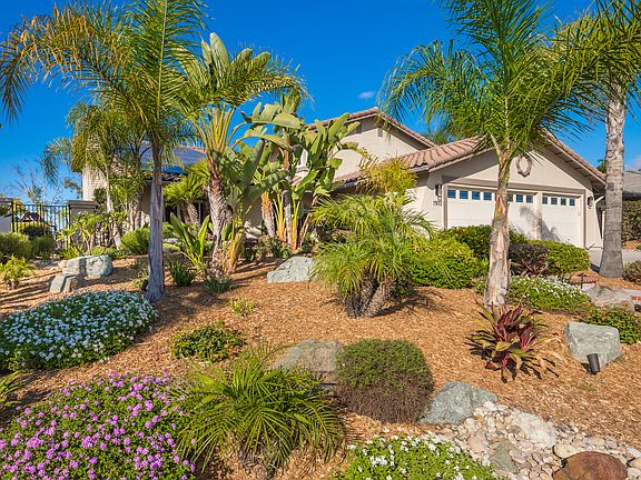 3rd image of 1973 Hacienda Dr
