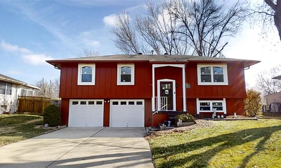 1st image of 113 SE Bordner Dr