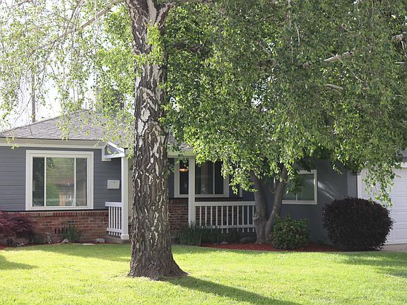 3rd image of 1016 Hemlock St