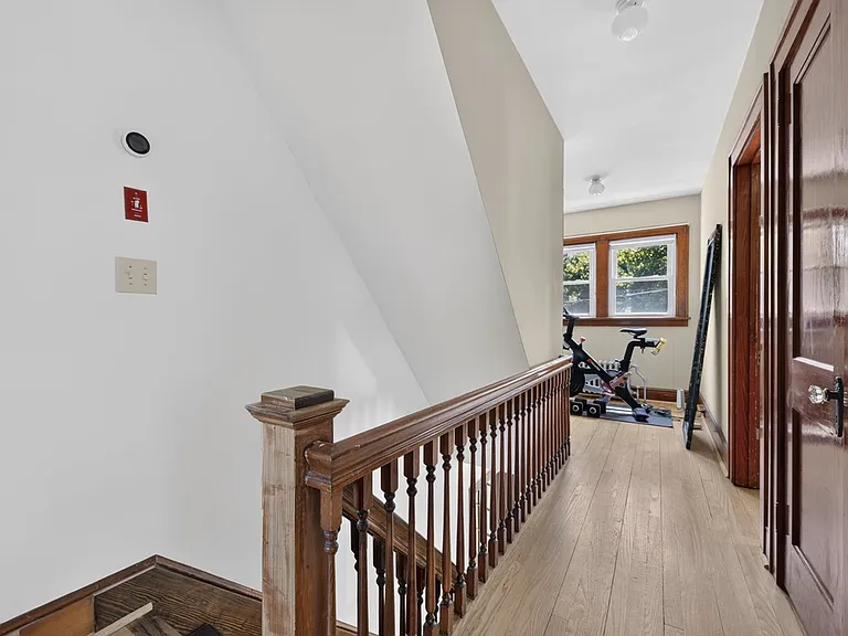 36 W Center St — Photo 20