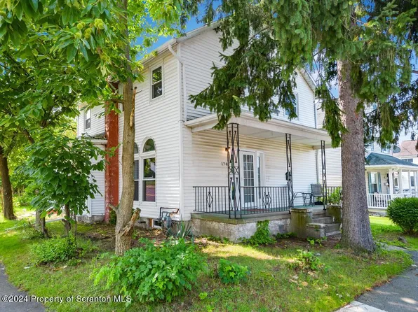 178 Pine St, Throop, PA 18512