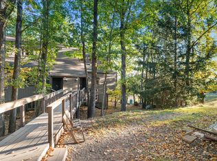 68 Cross Country Ln, Tannersville, PA 18372