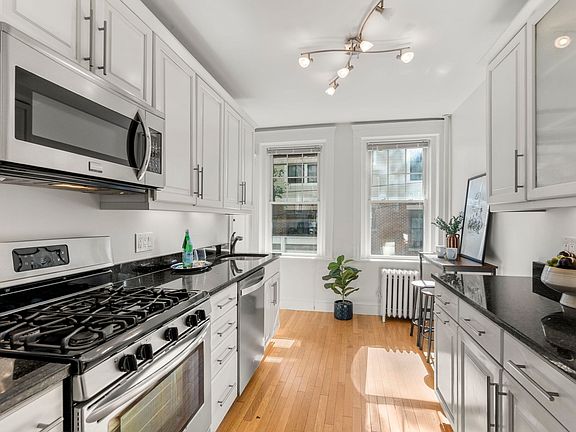 2nd image of 36 Dwight St APT 4