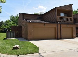142 Kimrose Ln, Broadview Heights, OH 44147