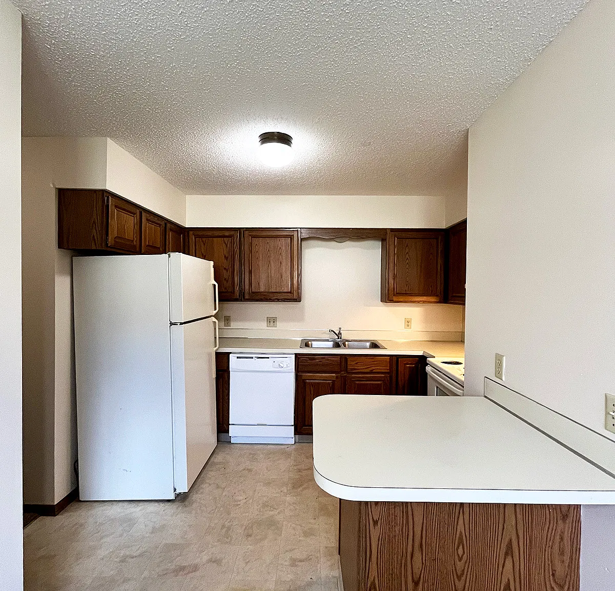 2 bed, 900 sqft, $955 — Photo 3