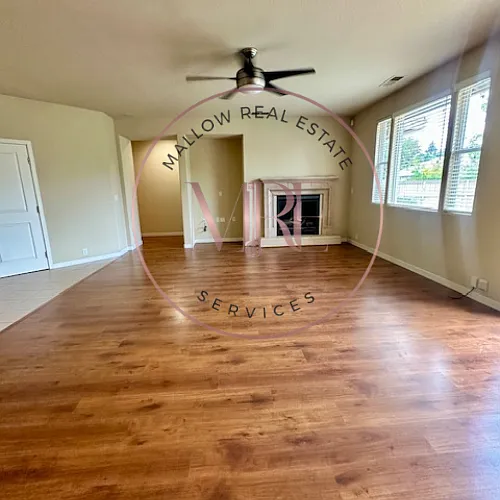 3 bed, 2.5 bath, 2074 sqft, $2,850 — Photo 3