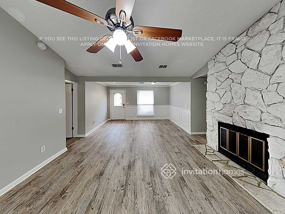 4th image of 10393 Arrow Lakes Dr E