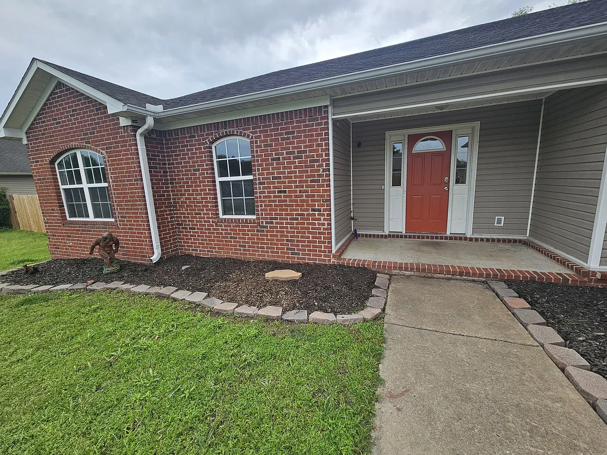 Building Photo - 21 Lariat Dr