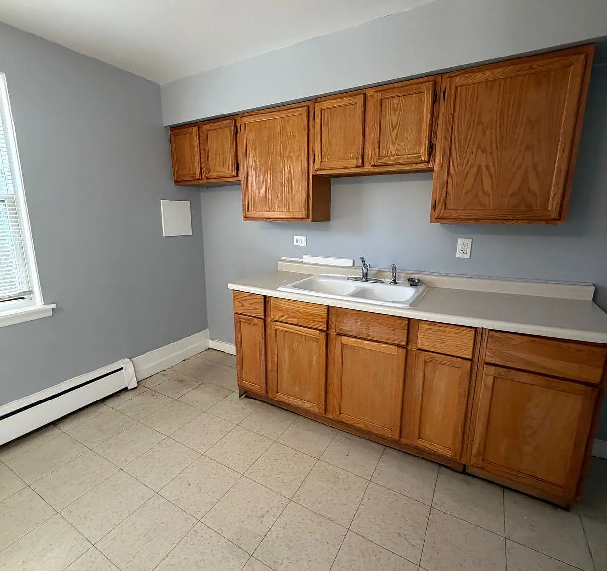 2 bed, 750 sqft, $1,295 — Photo 1