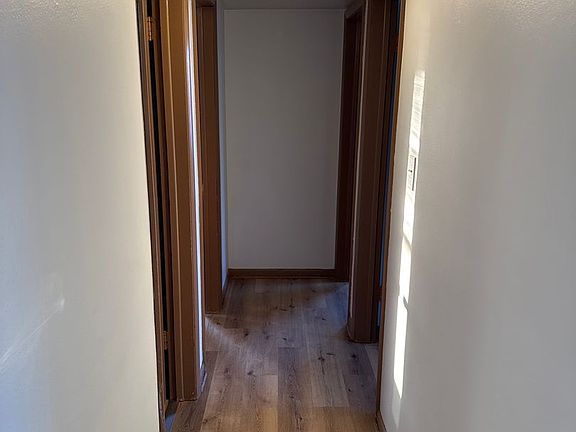 4th image of 2327 W Howard Ave #1