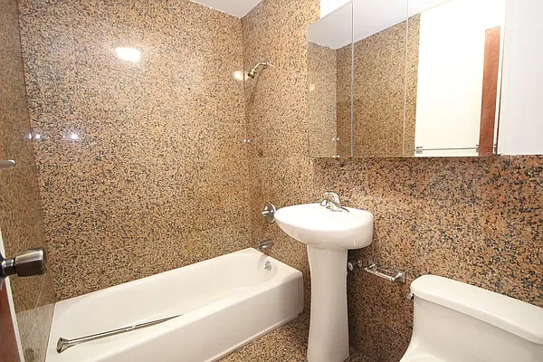 Rented by Compass | media 22