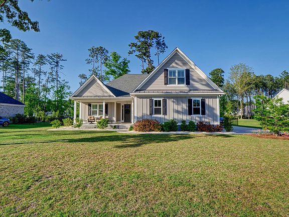 3rd image of 651 Crown Pointe Dr